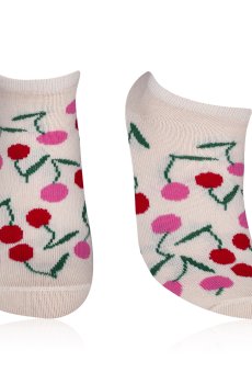 Носки женские AmiGA укороченные, молочные с вишнями, размер 23-25