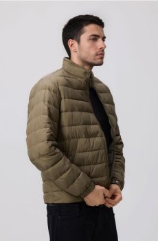 Reserved - Стьобана куртка з високим коміром - пильно-зелений - 677IE-97X