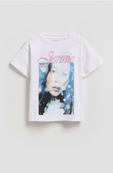 Reserved - Футболка Blackpink Jennie - кремовий - 131HU-01X