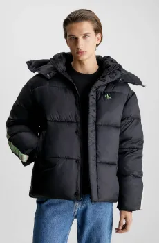 Мужская черная куртка LOGO TAPE RELAXD Черный XXL Calvin Klein Jeans J30J324073