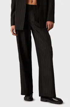 Женские черные брюки в полоску SOFT CREPE PINSTRIPE Черный 25 Calvin Klein Jeans J20J224261