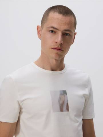 Reserved - Футболка slim з принтом - білий - 444EF-00X Reserved - Футболка slim з принтом - білий - 444EF-00X