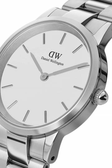 Часы Daniel Wellington Iconic Link 36 цвет серебрянный Часы Daniel Wellington Iconic Link 36 цвет серебрянный
