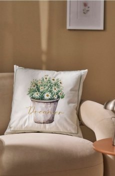 Наволочка з квітковим візерунком - кремовий