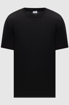 Черная футболка