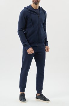 Костюм спортивный