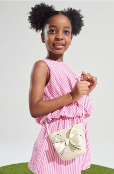 Маленька плетена сумка з 3D бантом - кремовий