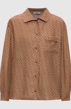 Коричневая блуза из шелка в брендовый принт