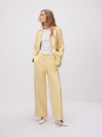 Reserved - Штани зі штучної шкіри - світло-жовтий - 502EN-10X