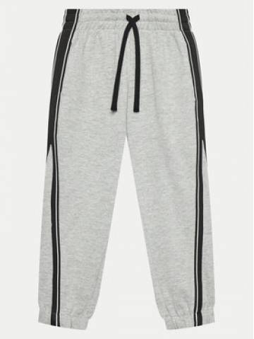 United Colors Of Benetton Спортивні штани 330SCF059 Сірий Regular Fit United Colors Of Benetton Спортивні штани 330SCF059 Сірий Regular Fit