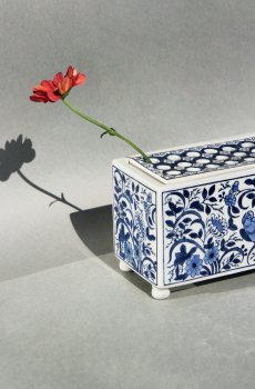&k amsterdam Декоративная ваза Flowerbrick