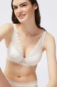 Женский жемчужный бюстгальтер с тонкой треугольной чашкой RUNWAY Жемчужный 80E Etam 6506336