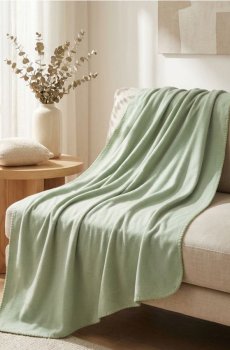 Однотонний плед - блідо-зелений