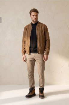 Кофта crewneck з вишитим написом - чорний