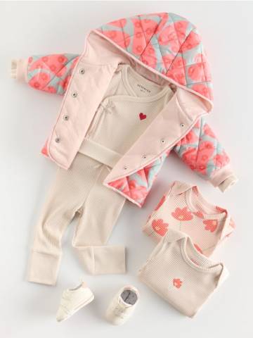 Reserved - BABIES` BODY SUIT & TROUSERS - кремовий - 5005S-01X Reserved - BABIES` BODY SUIT & TROUSERS - кремовий - 5005S-01X