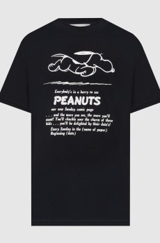 Черная футболка с принтом