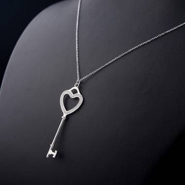 Серебряное колье "Ключик" 18464 Серебряное колье "Ключик" 18464