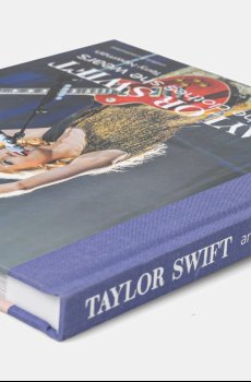 Книга ACC Art Books Taylor Swift by Terry Newman, English