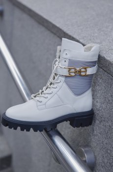 Черевики шкіряні молочні Estro ER00113502