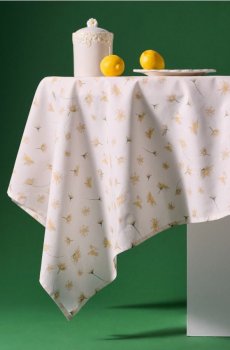 Скатертина з мотивом ромашок - кремовий