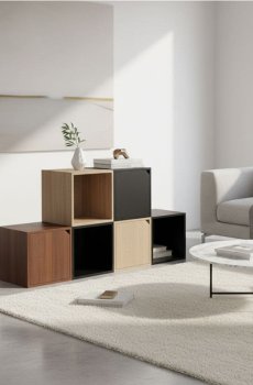 Квадратна полиця з дверцятами - чорний