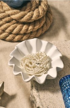 Керамічна декоративна миска з хвилястим краєм - білий