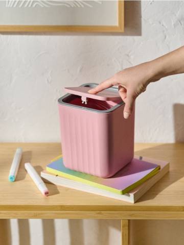 Сміттєвий бак з кришкою - рожевий Сміттєвий бак з кришкою - рожевий