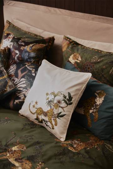 Декоративная наволочка для подушки Medicine 2 шт