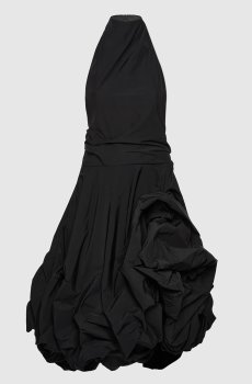 Черное платье с открытой спиной