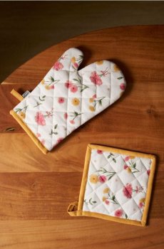 Кухонний набір із рукавицею та підставкою з квітковим візерунком 2 шт. - пастельний рожевий