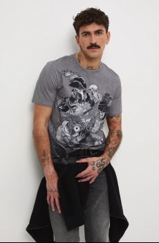 Футболка Medicine