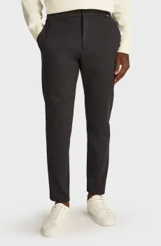 Мужские серые брюки COMFORT KNIT TAPERED Серый 31-32 Calvin Klein K10K113647