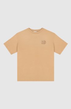 Детская коричневая футболка с нашивкой монограммы