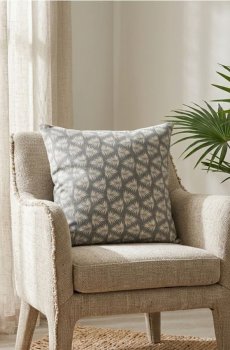 Декоративна подушка - темно-синій