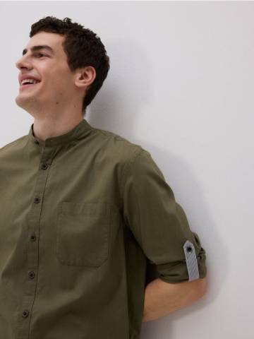 Reserved - Сорочка regular з коміром-стійкою - зелений - 8453H-87X