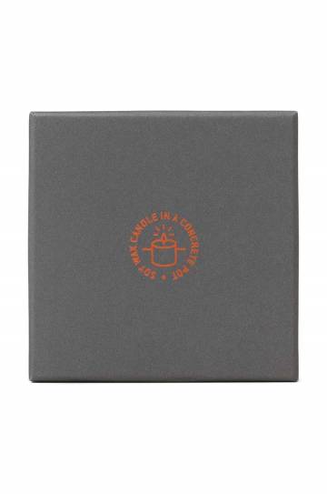 Ароматическая соевая свеча Gentelmens Hardware Leather & Vanilla 198 g Ароматическая соевая свеча Gentelmens Hardware Leather & Vanilla 198 g