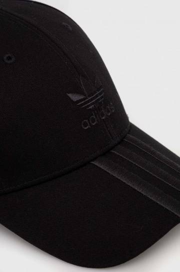 Хлопковая кепка adidas Originals цвет чёрный однотонная Хлопковая кепка adidas Originals цвет чёрный однотонная