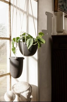 Висячий горшок ferm LIVING Speckle 20,5 x 15 cm