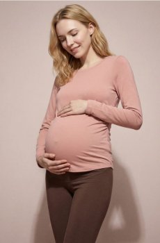 Бавовняна футболка - пильно-рожевий