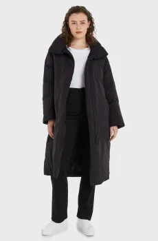 Женский черный пуховик CRINKLE NYLON DOWN WRAP Черный M Calvin Klein K20K205504