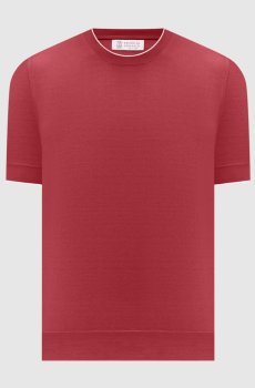 Бордовая футболка