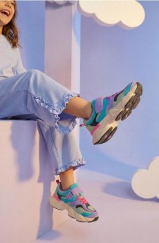 Кросівки color-block з застібкою на липучку - різнобарвний