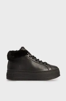 Женские черные хайтопы BOLD PLATF LOW LACEUP MG LTH Черный 37 Calvin Klein YW0YW01590