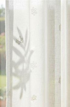 Штора з рослинним мотивом - білий