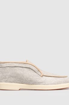 Серые дезерты с логотипом