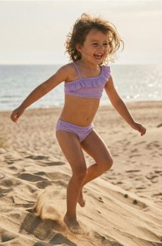 Двочастковий купальник з воланом на одному плечі - фіолетовий