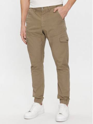 Guess Joggery M4RB17 WFYSA Коричневий Slim Fit Guess Joggery M4RB17 WFYSA Коричневий Slim Fit