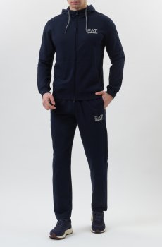 Костюм спортивный