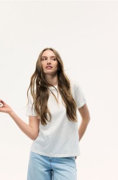 Reserved - Бавовняна футболка regular - білий - WC353-00X