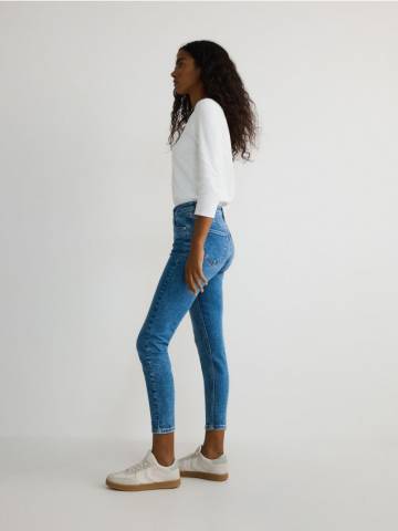 Reserved - Джинси slim fit з вузькою посадкою - синій - 089AO-50J Reserved - Джинси slim fit з вузькою посадкою - синій - 089AO-50J